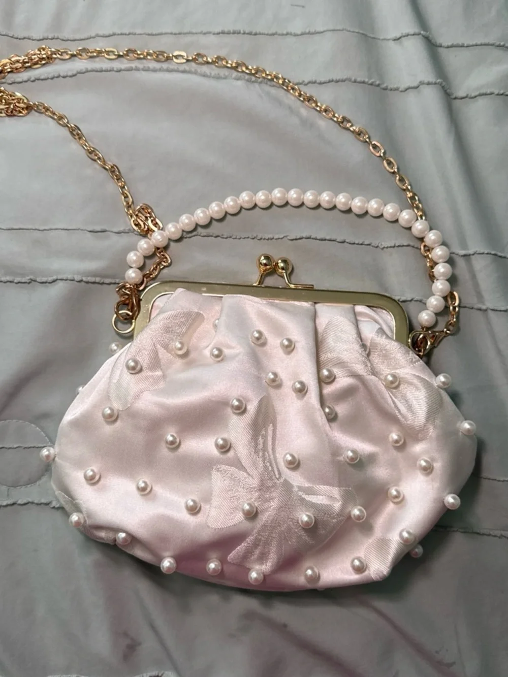 Pearl-Embellished Pink Satin Evening Clutch with Gold Chain